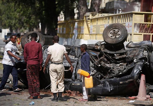 Somalia.- Muere una persona por la explosión de una bomba adherida a su vehículo