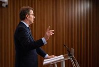 Feijóo sugiere que Aznar puede venir a Galicia en campaña "cuando considere oportuno"