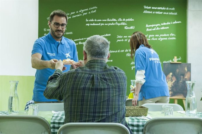 CaixaBank promueve que 13.000 empleados y 1.200 clientes hagan de voluntarios en