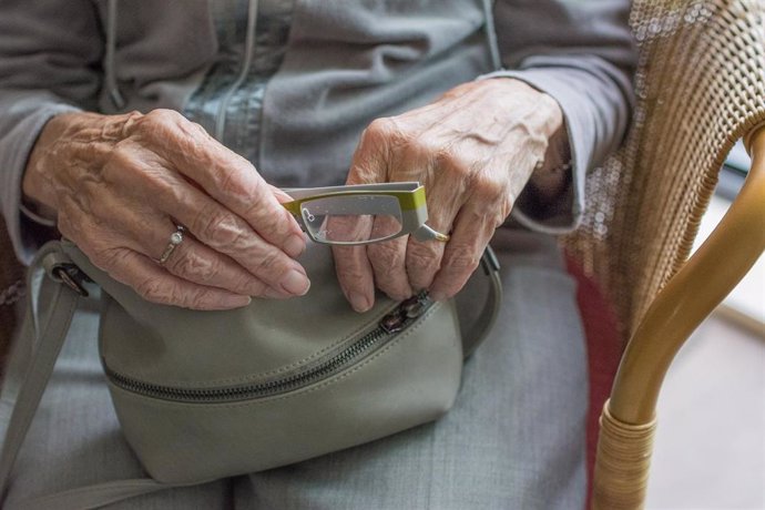 28A.-Asociaciones de mayores piden pensiones dignas, teléfono contra el maltrato