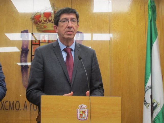 Marín (Cs) pide a Díaz (PSOE) que "rectifique" su rechazo a los presupuestos par