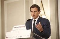 Rivera promet que TV3 no rebrà diners públics si es "segueix insultant el poble espanyol"