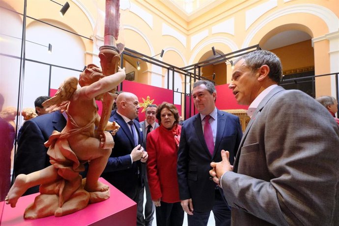 Sevilla.- La Asociación de Arte Sacro expone piezas de 31 artistas en el Ayuntam