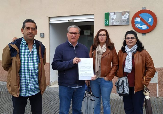 Sevilla.- 26M.- IU denuncia ante la JEZ una "campaña institucional" del Ayuntami
