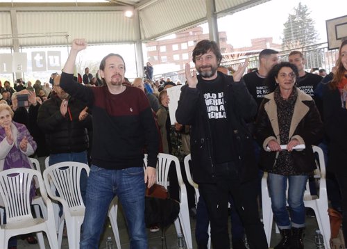 Pablo Iglesias en un acto con varios colectivos sociales en Gijón