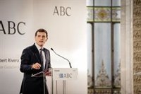 Rivera exige a Podemos que respete la propiedad privada y no proponga "expropiar pisos"