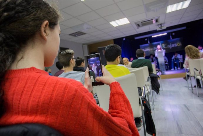 Huelva.- Cajasol.- Fundación Cajasol acoge el primer concurso de oratoria escola
