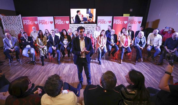 Granada.- 26M.- Cuenca (PSOE) presenta a su equipo para el 26M que trabajará par