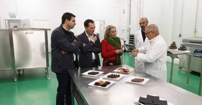 Huelva.- PSOE valora que las empresas apuesten por "la transformación y comercia
