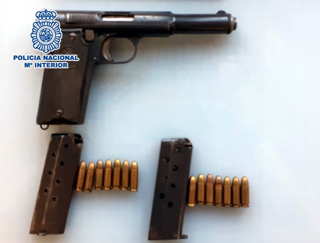 Nota De Prensa:"La Policía Nacional Ha Detenido En Elche A Cuatro Personas A Bor