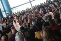 Irene Montero llama a "levantar la voz" en estas elecciones frente a las "cloacas del Estado"