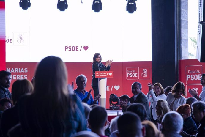 El secretario general del PSC-PSOE, Ángel Víctor Torres, y la vicepresidenta del