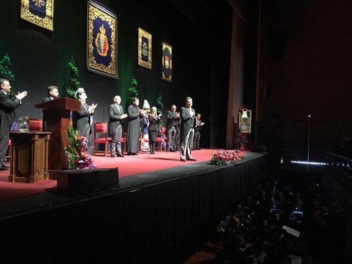 Sevilla.- Auditorio de Alcalá de Guadaíra acoge el pregón de Semana Santa de Teo