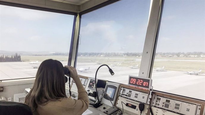 Vista del Aeropuerto de Córdoba desde su torre de control