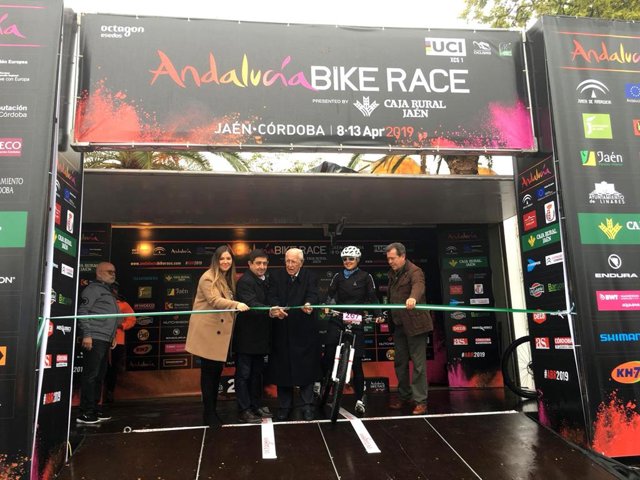 Jaén.- MásJaén.- Linares acoge el inicio de la primera etapa de la Andalucía Bik
