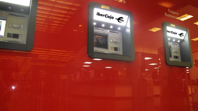 Ibercaja renueva la mayoría de los cajeros automáticos distribuidos en su red de