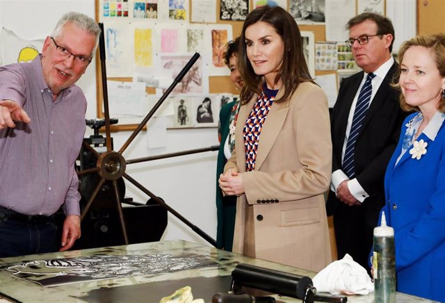 La Reina Letizia se "cuela" en el escenario principal de 'La Casa de Papel'