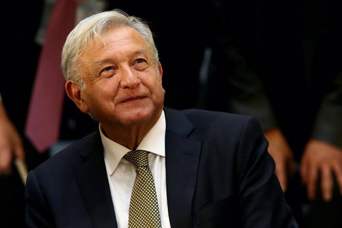 Una investigación revela que el Gobierno de López Obrador ha adjudicado el 74% d