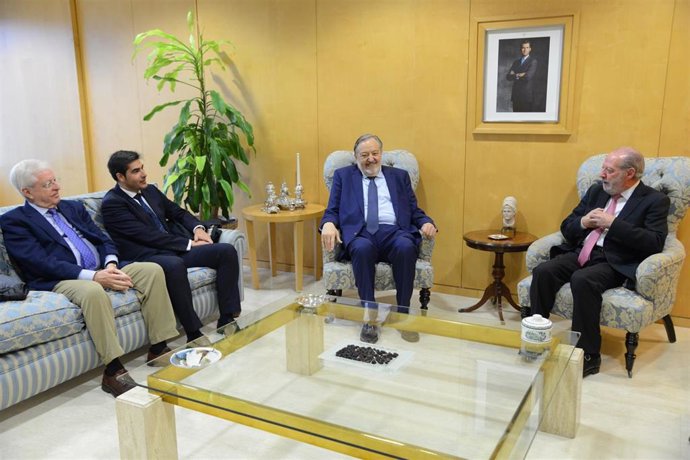 Sevilla.- Villalobos, la Federación Andaluza de Fútbol y el Betis abordan la Fin