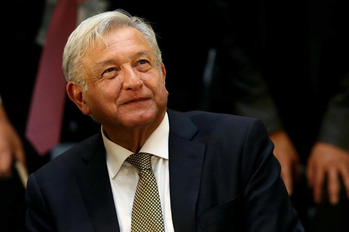 López Obrador acepta la oferta de Maduro para mediar en otro diálogo pero insist