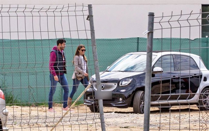 Miguel Torres supervisa las obras de la nueva casa de Paula Echevarría