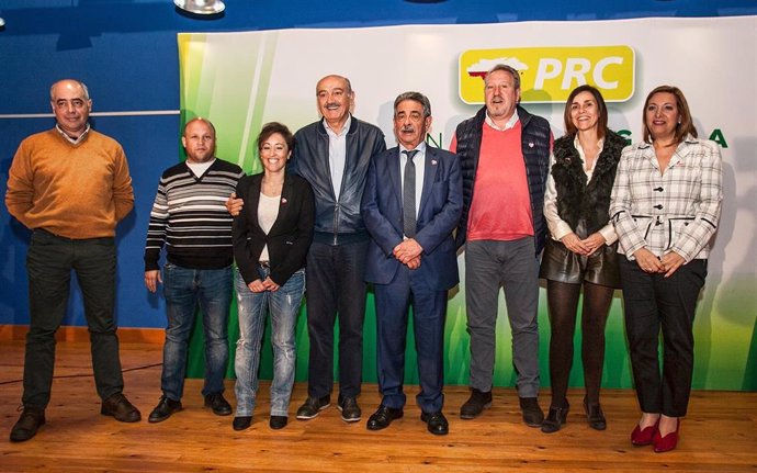 Foto Grupo Presentación Candidatos Anievas, Arenas De Iguña, Bárcena De Pide De