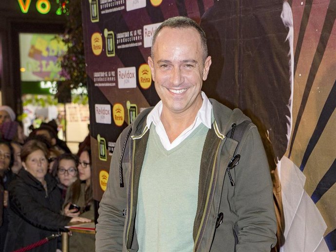 Víctor Sandoval pasa por quirófano para eliminar sus complejos