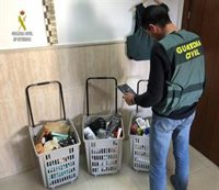 Tres detenidos por robar productos de cosmética en supermercados del Aljarafe sevillano