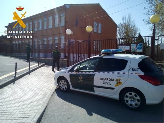 Sucesos.- Detenidos dos menores de edad en Toledo por 12 delitos de robo con fue