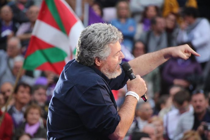 El secretario general de Podemos, Pablo Iglesias, protagoniza el acto de precamp