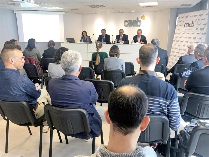 CAEB, ICO, ISBA y Sabadell participan en una jornada sobre las líneas de financi