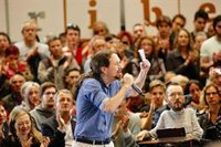 Iglesias avisa de que la campaña será "la más determinante de la historia" por el porcentaje de indecisos