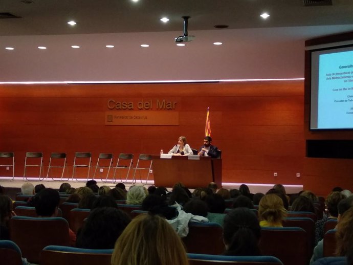 Av.- Catalunya actualitza el protocol de maltractament infantil en salut i ho am