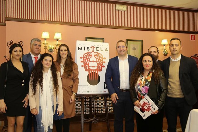 Sevilla.-María José Carrasco, Gema Moneo, Argentina y Diego Carrasco, en el Fest