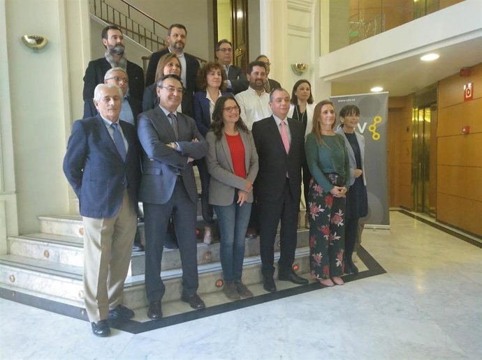 Oltra reivindica "el clima de diálogo" en su reunión con la CEV "en un momento e