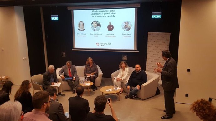 Los principales partidos coinciden en "despolitizar" la universidad, mejorar su 