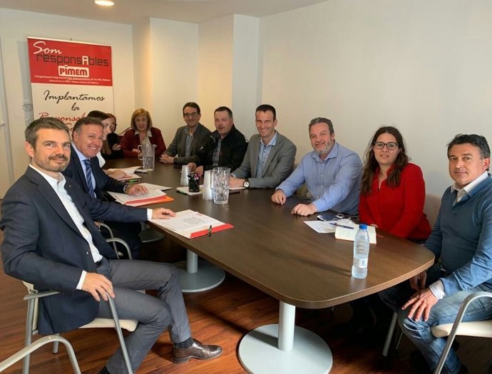 28A.- Mesquida Se Compromete A Que Las Pymes No Adelanten El IVA Por Facturas Si