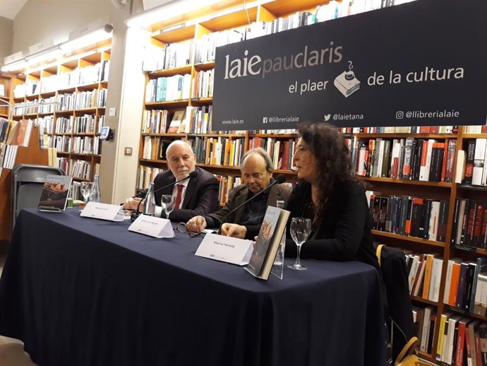 Una novela de Arturo San Agustín "detiene el paisaje" de Aragón para elogiar la 