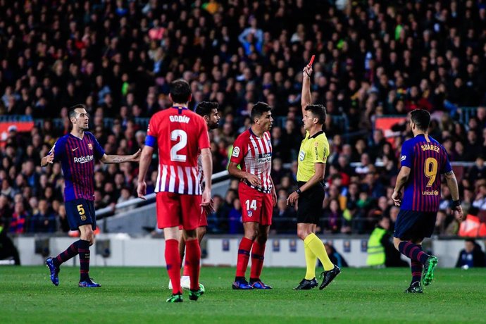 Soccer: La Liga - FC Barcelona v At. Madrid