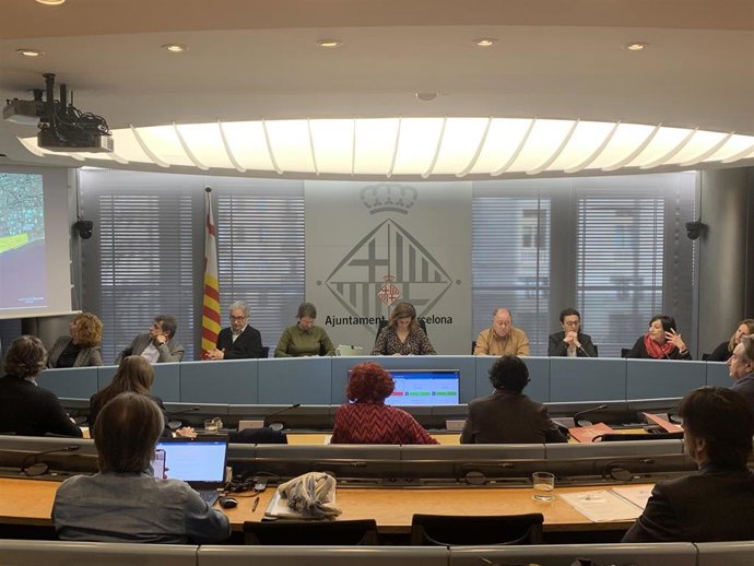 Vecinos del Frum aseguran que es "insufrible y infumable" vivir por los eventos