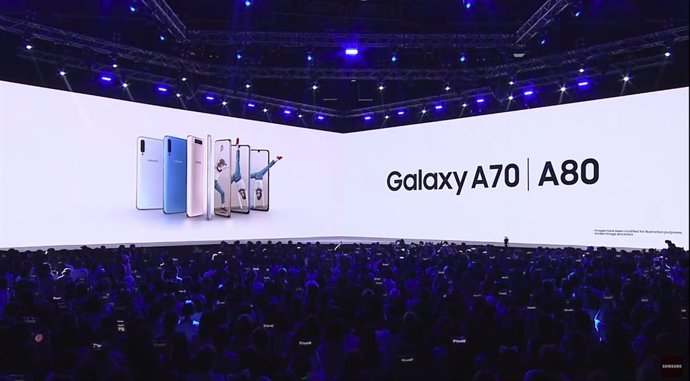 Samsung renombra su gama media como Galaxy A e introduce el Galaxy A80 con un di