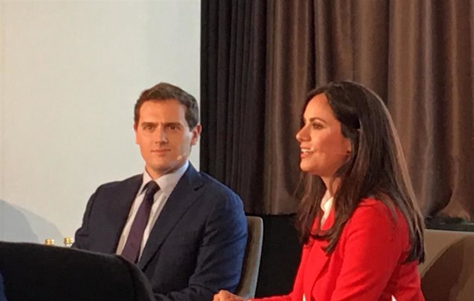 28A.- Rivera Le Pide A Los Canarios Que Cuenten Con Él Para Ser "Igual A Los Dem