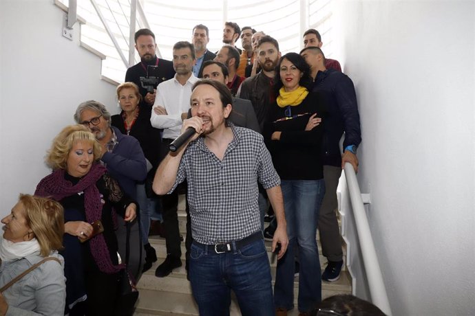 Pablo Iglesias, Alberto Garzón y Antonio Maíllo participan en un acto público en la Facultad de Comunicación de Málaga.