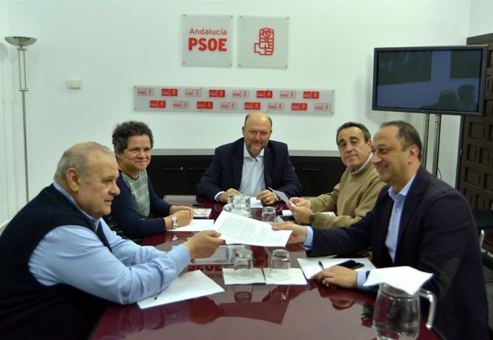28A.- El PSOE Aborda Con La Unión De Jubilados Y Pensionistas De UGT Cuestiones Como Las Pensiones Y La Dependencia