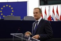 Tusk ve "suficiente" retrasar el Brexit hasta octubre y pide a los británicos que no lo echen a perder