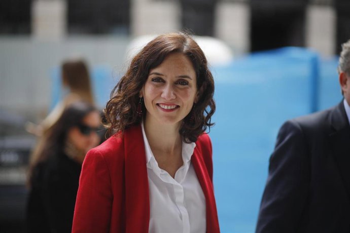 Ayuso denuncia las 24h de "insultos" por su propuesta de no nacidos y cree que es "frívolo" hablar de devolver ayudas