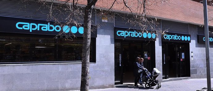 Agro.- Caprabo obre dos nous supermercats a Barcelona i Reus (Tarragona)