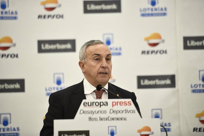 El presidente del Comité Olímpico Español (COE), Alejandro Blanco, inaugura la duodécima temporada de los Desayunos Deportivos de Europa Press
