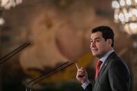 Moreno acusa a Pedro Sánchez de hacerle la campaña a Vox acudiendo a un debate 'a cinco'