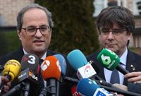 Torra i Puigdemont rebutgen la detenció d'Assange i li agraeixen el seu suport a l'1-O